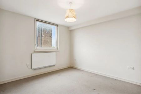 1 bedroom flat in Richmond - Photo 4