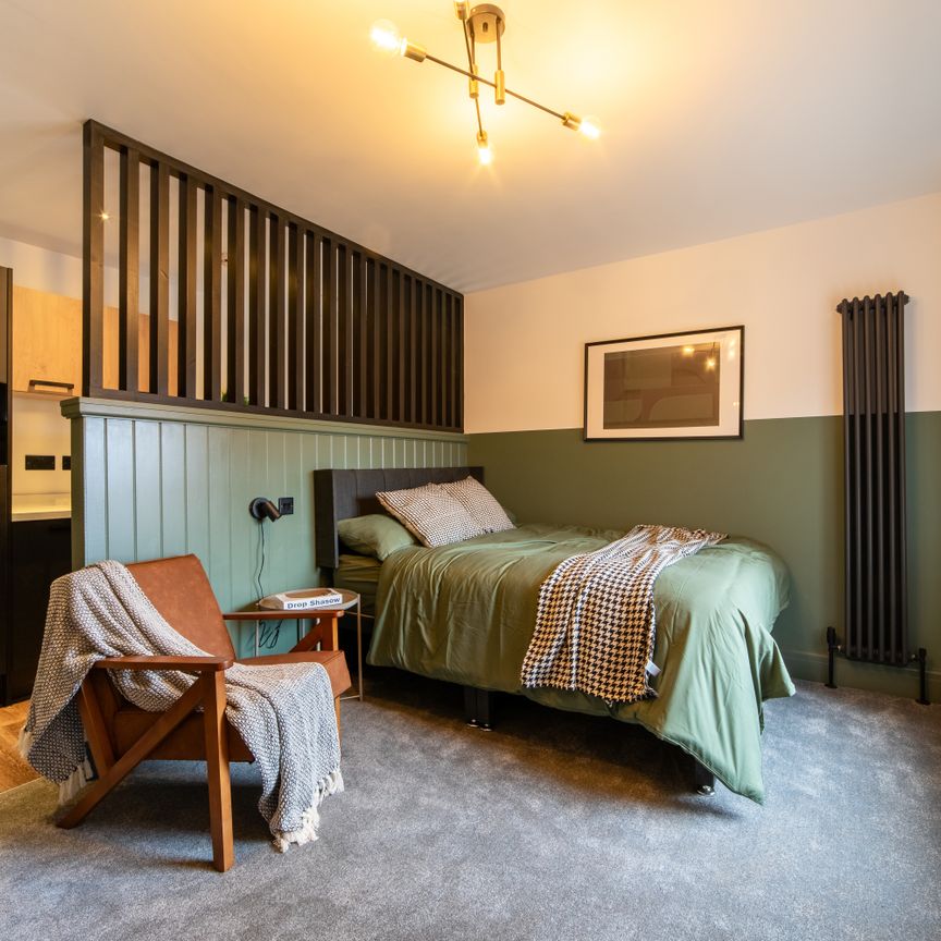 ☀️Brand New🍓 HUGE Studios - Ensuite - Reserve now!!! - Photo 2