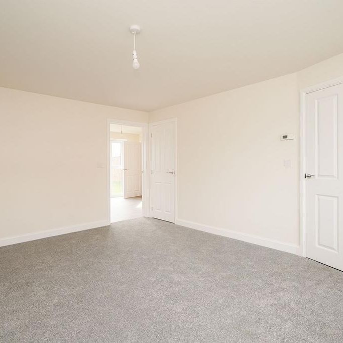 4 bedroom detached house to rent - Photo 1