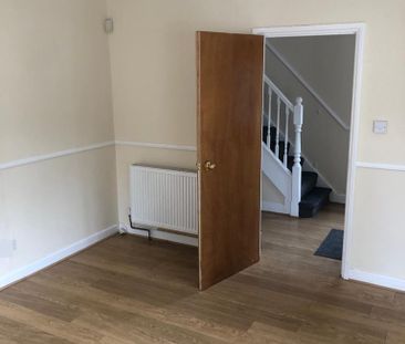 16 Peterborough Avenue - Photo 4