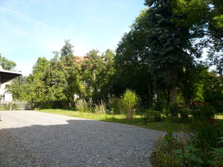 Denkmalperle- Nähe "Großer Garten" Hochwertiges 6-Zimmer- Dachgeschoss mit Balkon und eigenen Garten! - Foto 5