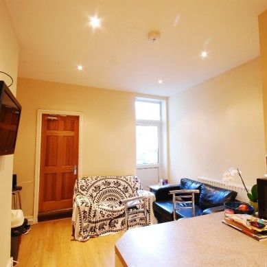 3 Bed - Grosvenor Avenue, Jesmond - Photo 1