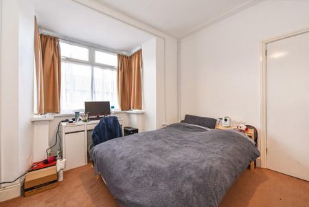 House - Terraced For Rent Laura Street, Pontypridd - Photo 2