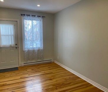 8120 Av. Wiseman - Photo 4