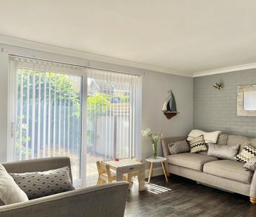 4 bedroom semi-detached house to rent - Photo 1