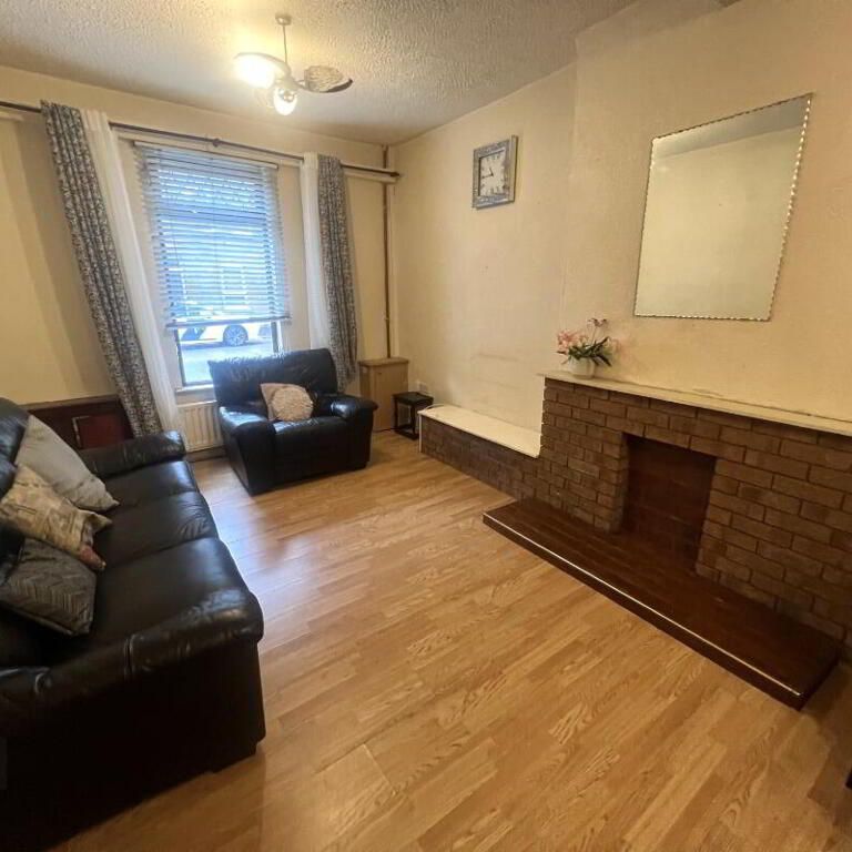 150 Donegall Avenue, Belfast, BT12 6LY - Photo 1