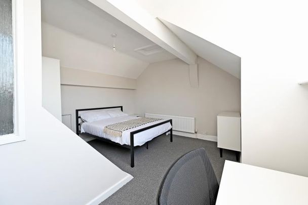 Student Apartment 2 bedroom, Ecclesall Road, Sheffield - Photo 1