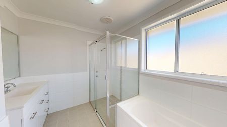 8 Opal Close, Rutherford NSW 2320 - Photo 5