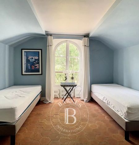 Maison • Place Louis XIV - Photo 3