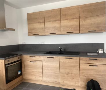 Location Appartement 2 pièces 44m² LA MADELEINE 59110 - Photo 1