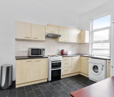 Flat 2, 23 Lawrence Street, Belfast, BT7 1LE - Photo 3