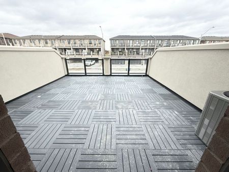 For Lease - 22 Robert Eaton Avenue, Markham, Ontario - Photo 2