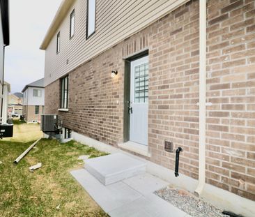 For Lease - 40 Valleybrook Road Unit# LOWER, Barrie, Ontario - Photo 5