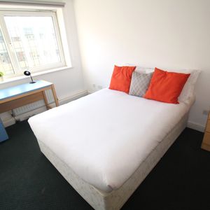 Flat 59, Samara Plaza, LS2 9DU, Leeds - Photo 2