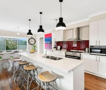 Spacious Family Home in Convenient Coastal Location - Photo 4