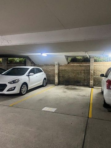 12/5-17 Queen Street, Newtown NSW 2042 - House For Rent | Domain - Photo 4