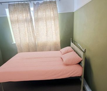 Room in a Shared House, Woodmansterne Road, SW16 - Photo 6