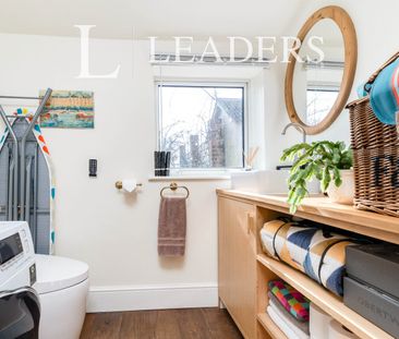 3 bedroom semi-detached to rent Salfords, Redhill - Photo 6