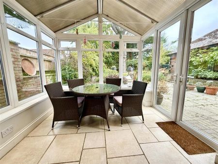 4 bedroom house to rent - Photo 3