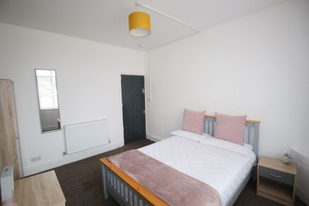 Student Accommodation, 16 Carholme Road, Newland, Lincoln, Lincolnshire, LN1 1RR, United Kingdom - Photo 4