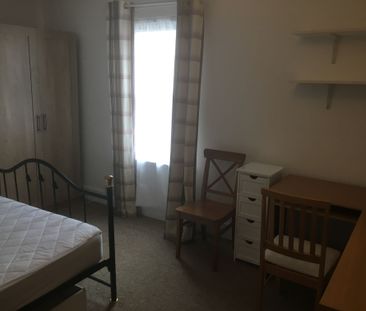 3 bedroom house - Photo 5