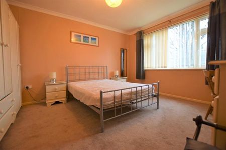 2 Bedroom Apartment To Let - Photo 5