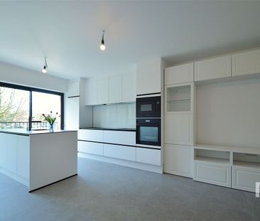 Modern en energiezuinige nieuwbouwwoning in centrum Ieper. - Photo 3