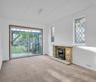 3 bedroom detached house to rent - Photo 2