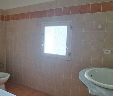 Location Appartement 3 pièces 95m² DRAGUIGNAN 83300 - Photo 6