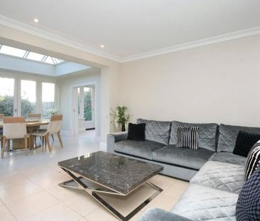 5 bedroom detached house to rent - Photo 1