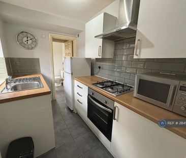 1 bedroom flat to rent - Photo 6