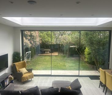 Newly refurbished Edwardian house. Large double,private en suite sh... - Photo 1
