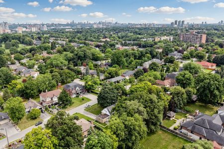 For Lease - 22 HAVENRIDGE Drive, Toronto, Ontario - Photo 2