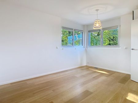 Semi-detached villa by the garages - Photo 2