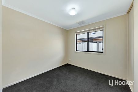 4 Bedroom Family Home! - Photo 2