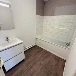 Location Appartement 3 pièces 82m² DOUAI 59500 - Photo 3