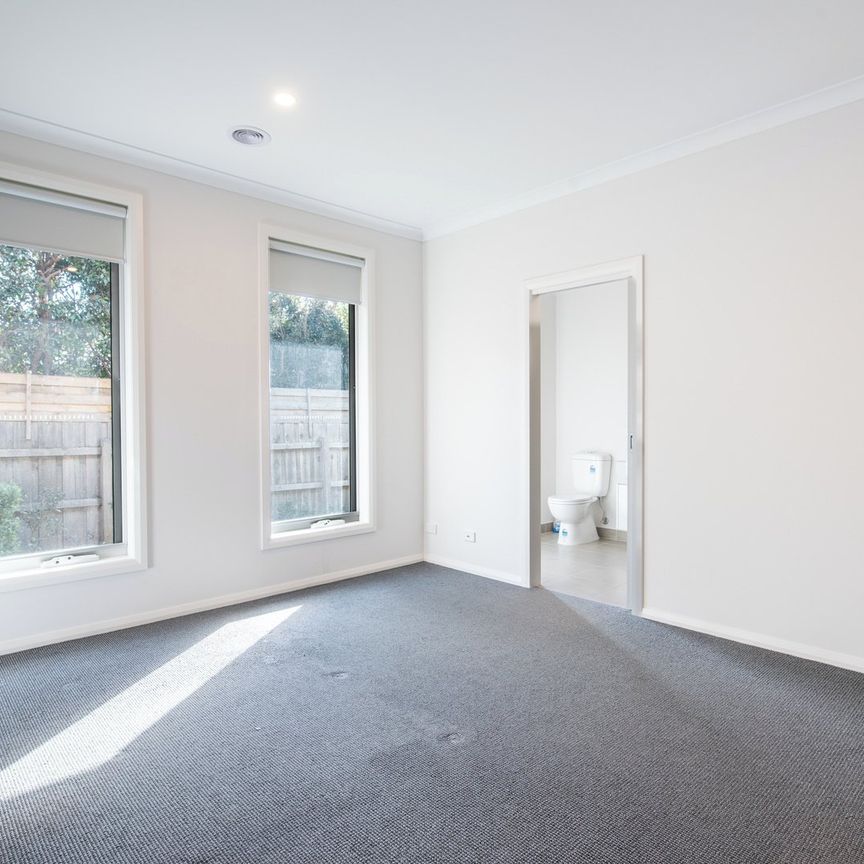 Modern Beachside Townhouse in a FHS Zone - Photo 1