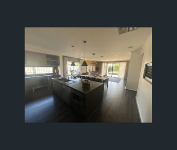 Live Effortlessly In This Stunning Fully Furnished Home! - Photo 4