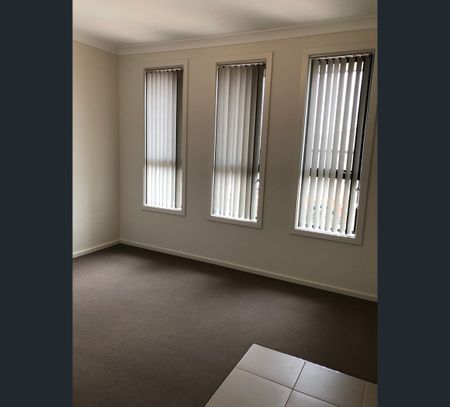 8 Burgess Court, Morphett Vale, SA 5162 - Photo 2