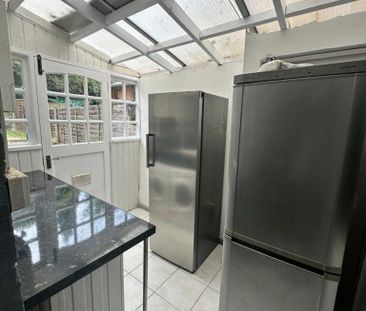 6 bedroom terraced house to rent - Photo 1