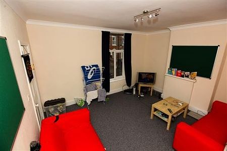 Fabulous 5 bed - ideal for Hallam or Sheffield University - Photo 3