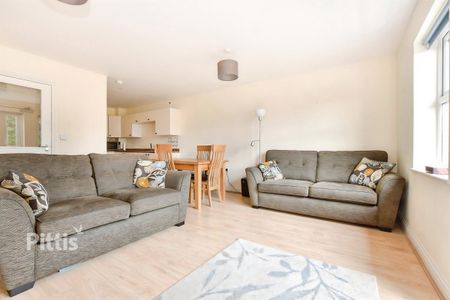 2 bedroom flat to rent - Photo 5