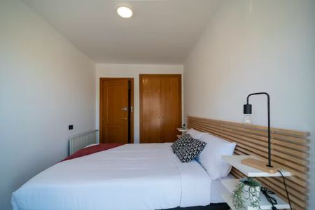 Carrer Serpis, Valencia, Valencian Community 46022 - Photo 2