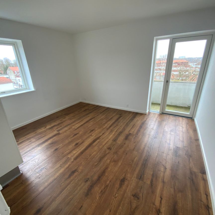 PARKVEJ 4,1. TH., 6000 KOLDING – BOLIG MED ALTANER OG PARKERING - Photo 1