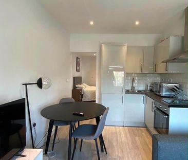 Room in a Shared House, St Stephen St, EH3 - Photo 3