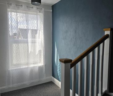4 bedroom terraced house to rent - Photo 1