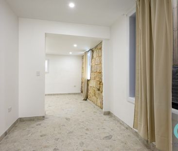 ULTRA-MODERN STUDIO IN THE HEART OF DARLINGHURST WITH ELECTRICITY I... - Photo 6