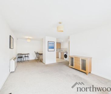2 bedroom flat to rent - Photo 6