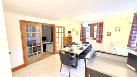 1 bedroom in a house share to rent - Photo 2