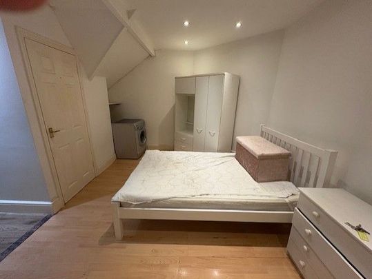 flat, Biscot Road, Luton - Photo 1